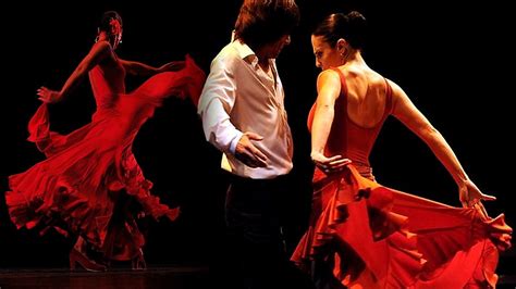  Oliveirense Extravaganza: A Night of Flamenco Fire and Celebrity Surprises!