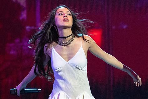 Olivia Rodrigo GUTS Concert: A Triumphant Celebration of Teenage Angst and Empowerment!